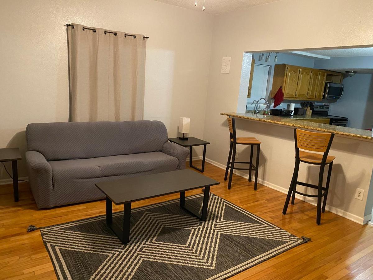 斯普林菲尔德Cozy House With Large Free Parking On Premises别墅 外观 照片